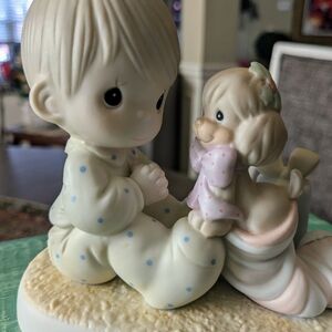 "The Greatest Gift Is A Friend" Precious Moments Figurine. Excellent Condition.
